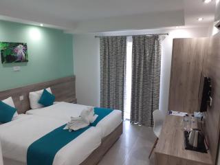 TJ Boutique - Marsaskala - 1