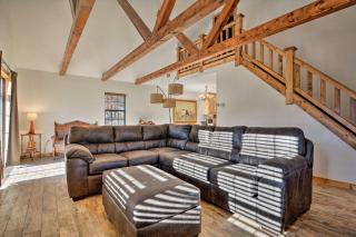 Luxury Cabin with Pond, Working Ranch Near Nevada - 9