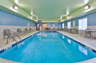 Holiday Inn Express Hotel & Suites Cleveland-Richfield by IHG - 8
