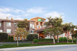 Holiday Inn Express & Suites Corona by IHG - Corona - 0