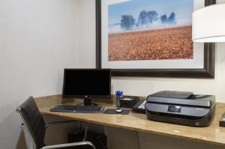 Holiday Inn Express Hotel & Suites Concordia US 81 by IHG - Concordia - 1