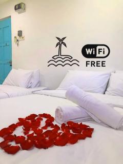 IBAI BEACH GUESTHOUSE - Kuala Terengganu - 0