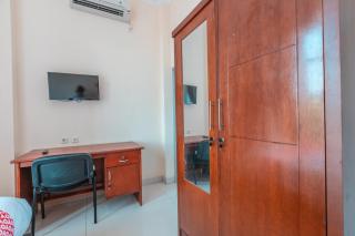 RedDoorz near Universitas Esa Unggul Bekasi Harapan Indah - Bekasi - 5