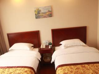 GreenTree Inn Shanghai MinHang District PuJiang Town JiangYue Road Metro Station Hotel - 5