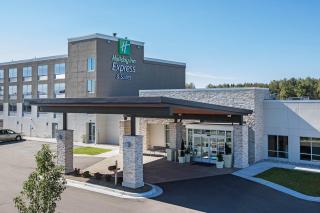 Holiday Inn Express & Suites Ludington by IHG - Ludington - 0
