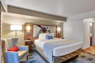 Executive Residency by Best Western Navigator Inn & Suites - Everett - 9