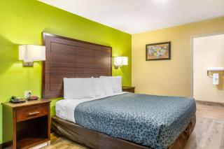 Econo Lodge West - Coors Blvd - Albuquerque - 4