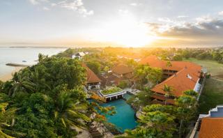 Puri Santrian Beach Resort And Spa - Sanur - 7