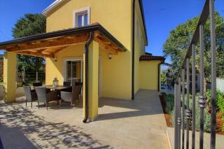Complex of 2 villas Mugeba III with 2 private pools for up to 16 persons in Porec near the Aquapark - 7