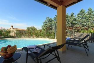 Complex of 2 villas Mugeba III with 2 private pools for up to 16 persons in Porec near the Aquapark - 3
