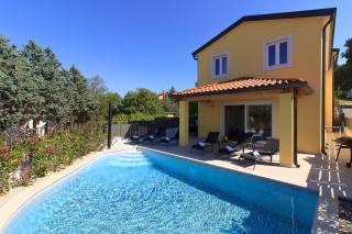 Complex of 2 villas Mugeba III with 2 private pools for up to 16 persons in Porec near the Aquapark - 4