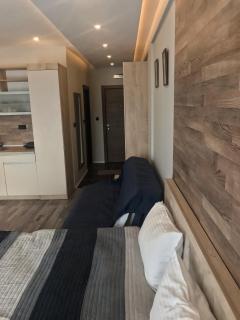 Studio Milmari ,Premier 18 - 3