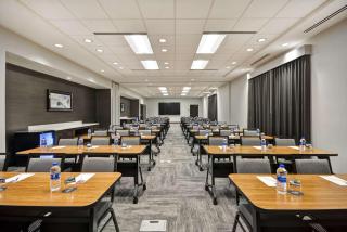 Hyatt Place Fresno - Fresno - 2