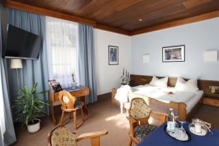 Gasthof & Hotel Goldener Hirsch - Bad Berneck im Fichtelgebirge - 7