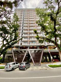 The Wahid Private Residences / Mike's Apartment - 9