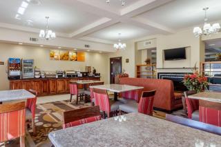 Comfort Inn & Suites Perry I-35 - Perry - 8