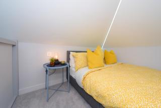 Super Cool Luxury Studio near the beach - Smart TV, Fast WiFi - 1