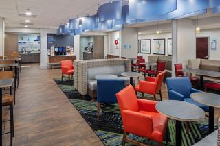 Holiday Inn Express Atlanta Airport-College Park by IHG - Atlanta - 1