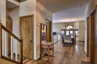 Townhome about 4 Mi to Beaver Creek and 8 Mi to Vail! - 8