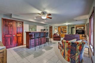 Charming Hideaway with Patio 3 Mi to Kansas State! - Manhattan - 9