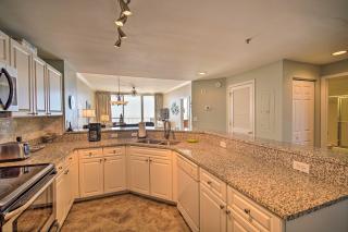 Waterfront Gulf Shores Escape with Resort Amenities! - Gulf Shores - 2