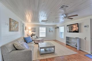 Walk to Beach and State Park! Bungalow in Galveston - Galveston - 9