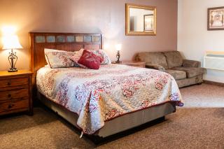 Circle R Motel - 3