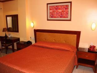 Pacific Breeze Hotel and Resort - Angeles - 3