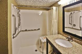 La Quinta Inn & Suites - New River Gorge National Park - Summersville - 3