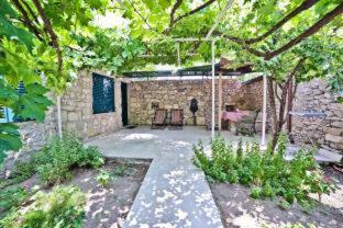Garden Apartment Hotel - 6