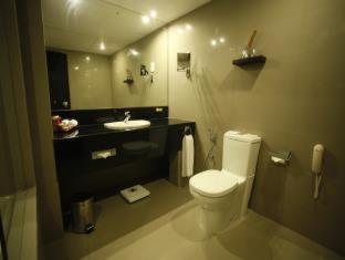 Cinnamon Lakeside - Colombo - 1