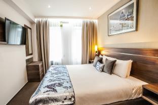 Hampton Suites Serviced Apartments - 8