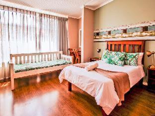 The Russel Guest House - 7