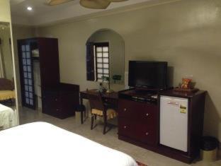 Wild Orchid Resort - Angeles - 7