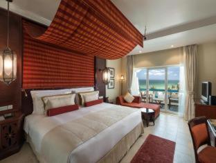Ajman Hotel & Villas by Blazon Hotels - Ajman - 6