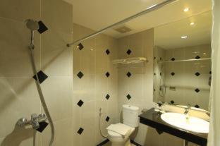 Grand Hatika Hotel - Tanjung Pandan - 5