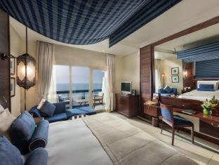 Ajman Hotel & Villas by Blazon Hotels - Ajman - 1