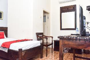 Monginsidi Guest House Syariah Malioboro Yogyakarta Mitra RedDoorz - Yogyakarta - 5