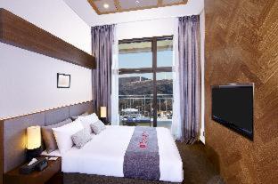 Ramada Hotel & Suite by Wyndham Gangwon Pyeongchang - Pyeongchang - 4