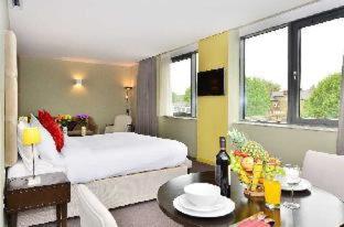 Axiom Park Hotel - London - 5