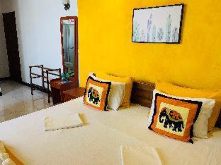 Sam's Guest House - 7