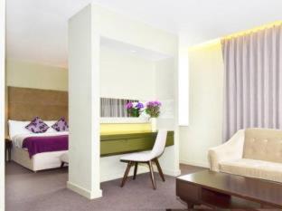 Axiom Park Hotel - London - 1