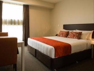 Ramada Suites by Wyndham Christchurch City - Christchurch - 8