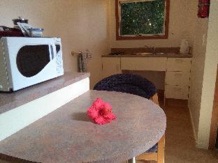 Colonial House Motel - 3