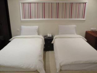 Marina Royal Hotel Suites - Kuwait - 9