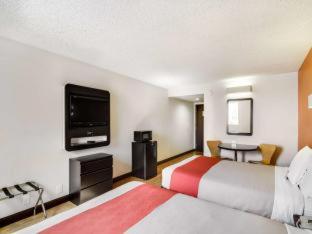 Motel 6-Carson, CA - 2
