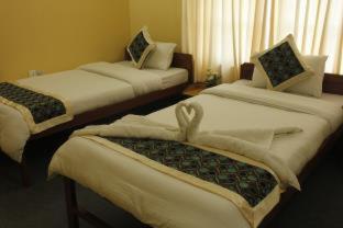 Hotel Nana Pokhara - Pokhara - 9