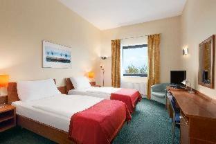 Ramada Airport Hotel Prague - Praga - 9