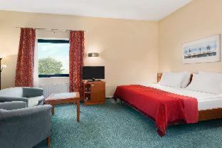 Ramada Airport Hotel Prague - Praga - 7