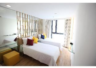IW Hotel - Hong Kong - 6